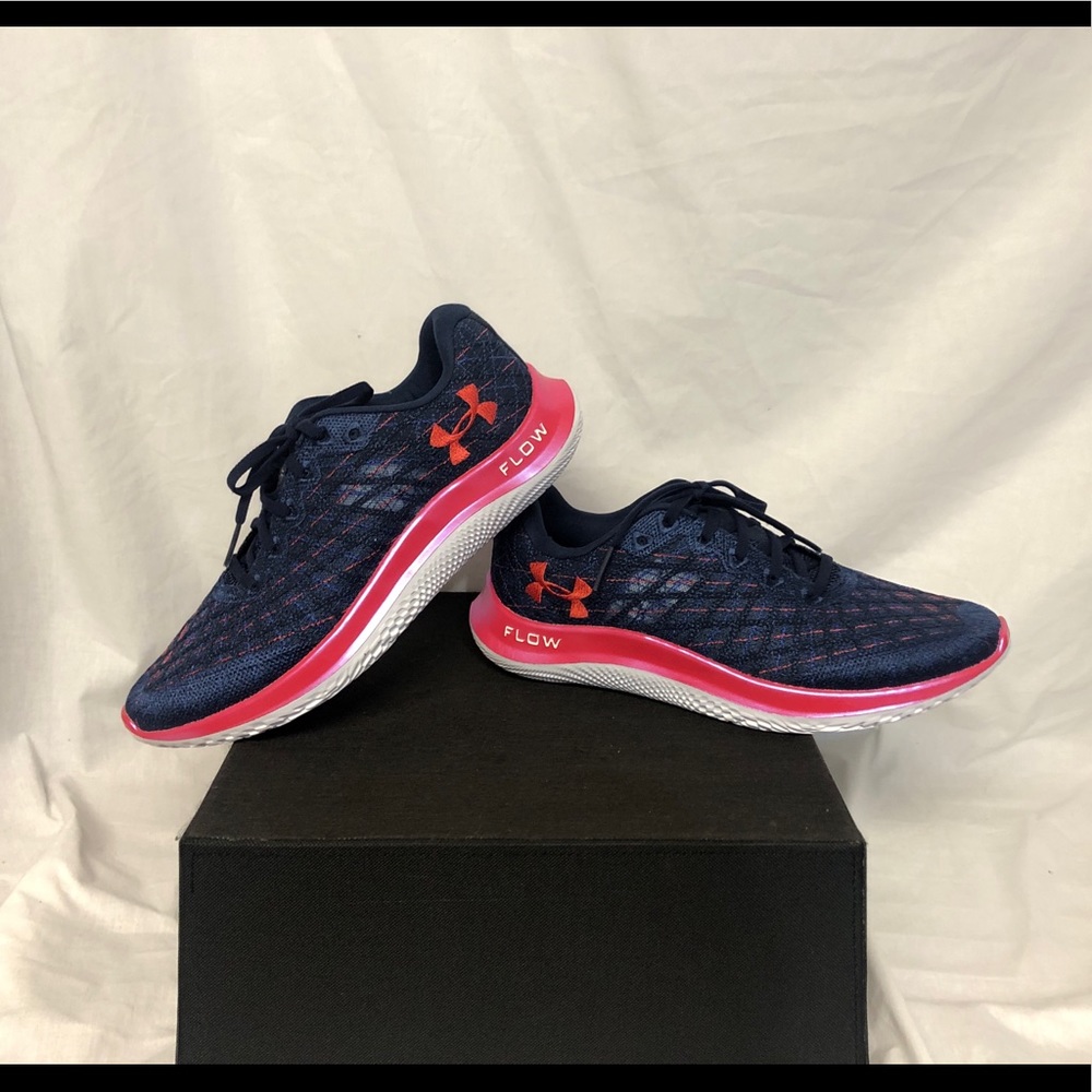 Men’s Under Armour Flow Velociti Wind running shoes size 9